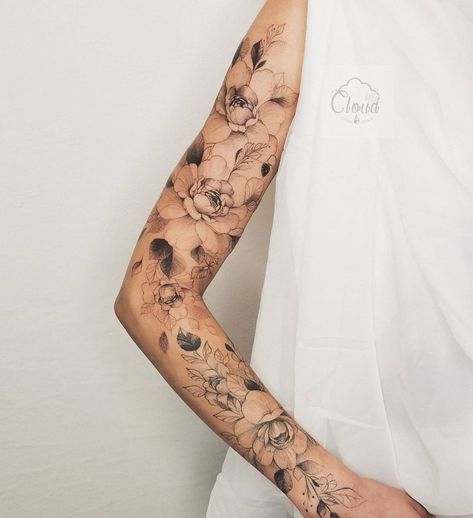 Half Sleeve Tattoo Upper Arm, Floral Sleeve Tattoo, Half Arm Sleeve Tattoo, Arm Sleeve Tattoos For Women, Quarter Sleeve Tattoos, Sleeve Tattoo Ideas, Tattoos For Women Half Sleeve, Omerta Tattoo, Tattoo Inspiration Men