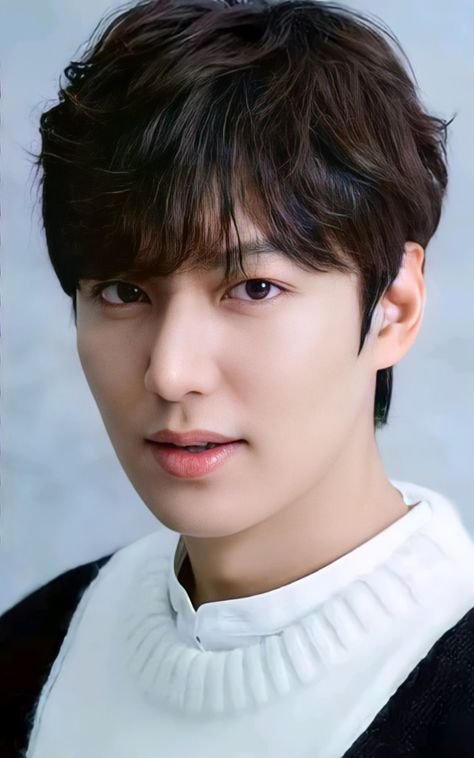 Foto Lee Min Ho, Lee Min Ho Wallpaper, Lee Min Hoo Aesthetic, Lee Min Ho Profile, Hoo Aesthetic, Lee Min Hoo, Lee Min Ho Pics, Lee Min Ho Images, Lee Min Ho Smile