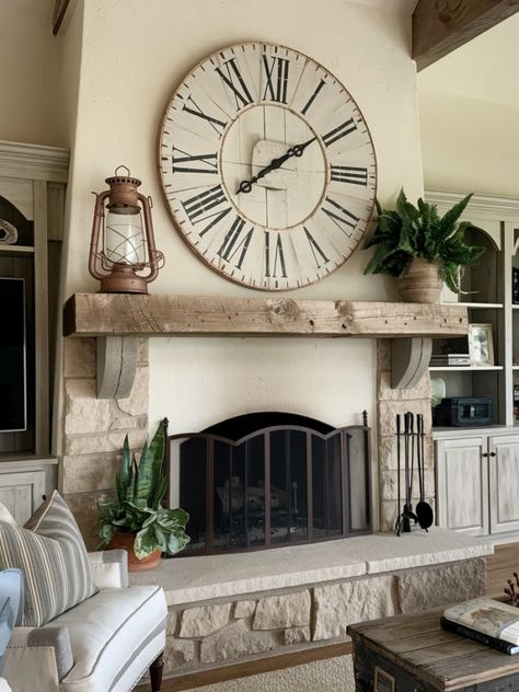 Farmhouse Fireplace Decor Ideas, Country Mantle, Fireplace Decor Ideas, Farmhouse Fireplace Decor, Fireplace Mantle Decor, Farmhouse Fireplace, Cozy Ambiance, Mantle Decor, Fireplace Decor