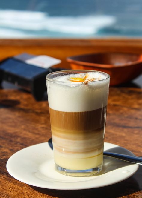 My Spanish Taste: Barraquito coffee Spanish Coffee, Coffee Around The World, Sweet Condensed Milk, Spanish Cuisine, Sweet Coffee, Frothing Milk, Enjoy Coffee, Ice Coffee Recipe, Coffee Powder