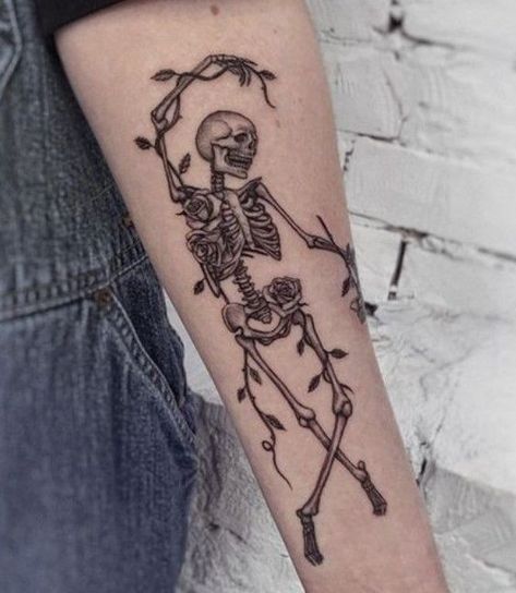 Floral Thigh Tattoos, Skeleton Tattoo, Literary Tattoos, Skeleton Tattoos, Cool Chest Tattoos, Vine Tattoos, Cute Little Tattoos, Tattoo Style Drawings, Dainty Tattoos