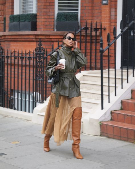 Sabrina Dhowre Elba | London in July 🌧️ | Instagram London Aesthetic Outfits, London In July, Sabrina Elba, London Outfit Ideas, Instagram London, London Outfit, London Street Style, Instagram Outfits, Looks Chic