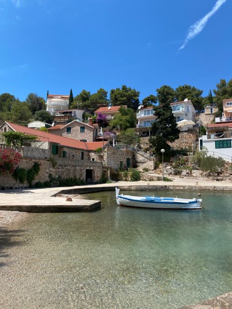 #hrvatska #croatie #croatia #2021 #2k21 #2022 #2k22 #2023 #2k23 #summer #aesthetic #travel #jelsa #jelsahvar #hvarisland #hvar #otokhvar #balkan #méditerranée #mediterranean Jelsa Croatia, Instagram Blogging, Hvar Croatia, Water Aesthetic, Dream Beach, Aesthetic Travel, Dream Travel Destinations, Dream Board, Travel Goals