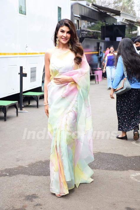 Jacqueline Fernández Saree, Jacqueline Fernandez Saree, Multicolored Saree, Bachchan Pandey, Pastel Sarees, Indie Ideas, Pastel Saree, Bandhani Dress, Doremon Cartoon