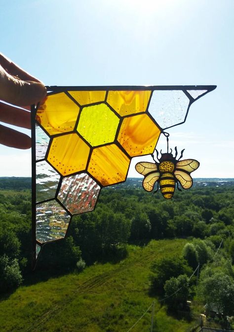 Honeycomb + Bee - Stained Glass Corner - Stained Glass Honeycomb 7*7inches- Nature Lover Gift - - Handmade Honeycomb Stained Glass Corner, Orange Peel Texture, Stained Glass Diy, Stained Glass Crafts, Bee Decor, Stained Glass Designs, Stained Glass Projects, Stained Glass Mosaic, Stained Glass Patterns