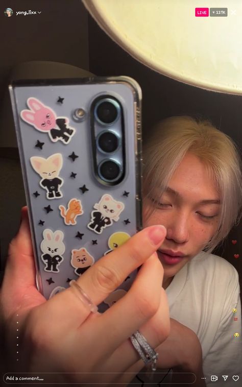 Felix From Stray Kids, Kids Phone Cases, Android Organization, Stray Kids Kpop, Friends Phone Case, Kpop Phone Cases, Diy Phone Case Design, Samsung Galaxy Phones, Pretty Phone Cases