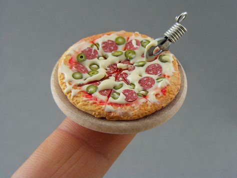 Polymer Clay Art | Recent Photos The Commons Getty Collection Galleries World Map App ... Pmc Clay, Miniature Pizza, Food Clay, Crea Fimo, Miniature Foods, Food Sculpture, Food Artwork, Miniature Food Jewelry, Doll Food