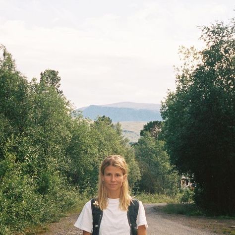 Agnes Maltesdotter on Instagram: "My favourite season is soon about to shift to my other favourite season, love hiking in this landscape of green and blue, but can’t wait until the ground will turn into a million colours 🍂🍁🍂🍁🥹 wearing @merrelleu #merrellhikingclub" Agnes Maltesdotter, Hiking Club, Favourite Season, Green And Blue, Outdoor Outfit, My Favourite, Hiking, Turn Ons, Canning