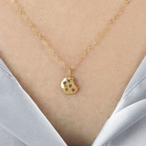 Chocolate Chip Cookie 14K Gold Diamond Necklace Ale Weston x Milk Jar Cookies Milk Jar Cookies, Jar Cookies, Gold Cookies, Milk Jar, 14k Yellow Gold Necklace, Gold Diamond Necklace, 14k Gold Necklace, Brown Diamond, Chocolate Chip Cookie