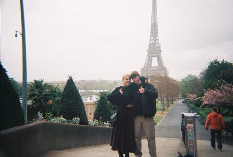 Film Camera Photos Travel, Paris Film Photo, Disposable Camera Europe, Paris Film Aesthetic, Travel Film Aesthetic, Travel On Film, Paris Digital Camera, Europe Film Photography, Disposables Aesthetic