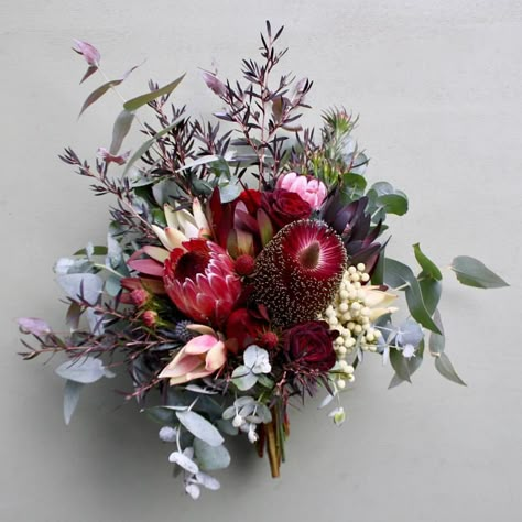 For today’s bride ❤️ Congratulations on your special day. #swallowsnestfarm #flowerfarm #farmerflorist #banksia #banksiapraemorsa #banksiabouquet #snf_bouquets Australian Autumn, Native Wedding, Autumn Wedding Flowers, Flower Bouquet Ideas, Starry Night Wedding, Wedding Autumn, Australian Natives, Australian Flowers, Autumn Bride