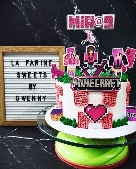 Pink Minecraft Cake, Pastel Minecraft, Minecraft Cakes, Pink Minecraft, Minecraft Birthday Party, Minecraft Cake, Minecraft Birthday, Minecraft Party, Frozen 2