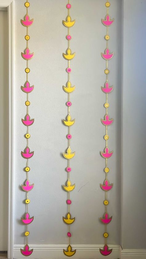 Diwali Diya Decoration On Wall, Diy Diwali Home Decor Ideas, Diwali Diy Crafts Decoration, Diwali Decoration Background, Paper Diya Hanging, Easy Diy For Diwali, Diwali Decorations Paper Crafts Easy, Diwali Decoration Diy Ideas Creative, Diwali Rangoli Designs Aesthetic