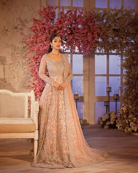 Blush Pink Lehenga, Gown Pakistani, Lavender Gown, Pakistani Bridal Dress, Walima Dress, Bridal Dupatta, Lehenga Gown, Latest Bridal Dresses, Pakistani Wedding Dress