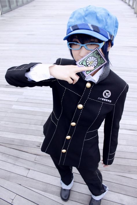 #naoto #shirogane #detectiveprince #persona4 Naoto Shirogane Cosplay, Naoto Shirogane, Persona 4, Pose Reference, Detective, Riding Helmets, Persona, Video Games, Prince