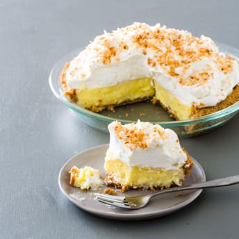 Coconut Cream Pie: We packed coconut into all three elements of this retro pie. Grinding sweetened shredded coconut together with Nilla Wafers made a crisp and flavorful cookie-crumb crust. Folding coconut into a milk custard gave us just the tamed tropical taste we wanted. And sprinkling toasted coconut over the whipped cream topping dressed the whole pie up with a shaggy-chic garnish. Coconut Cream Pie Easy, Cooks Country, Cooks Country Recipes, Coconut Cream Pie Recipes, Donut Toppings, Retro Desserts, Cookie Toppings, Caramel Tart, Cream Pies