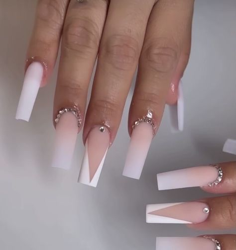 Ombré Nails With Initial, Nail Inspo Long Square Y2k, Ombre And French Tip Nails, White Initial Nails, White Nails With Diamonds Rhinestones, Nails With S Initial, Nails With E Initial, Nails With Initial A, Nails With Initials Acrylic Letter A