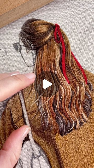 Sila Gur on Instagram: "Stitch in progress 🧵🪡" Embroidery People, Girl Embroidery, Painting Girl, Embroidery Lessons, Hoop Embroidery, April 6, Embroidery Hoop, Textile Art, Needlepoint