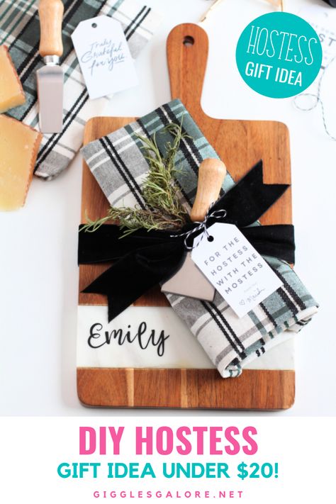 Hostess Gift Tags, Charcuterie Board Hostess Gift, Recipe Gift Basket Ideas, Thanksgiving Hostess Gift Ideas Diy, Cheap Hostess Gift Ideas, Charcuterie Board Gift Ideas Diy, Bridal Shower Hostess Gift Ideas, Chopping Board Gift Ideas, Wedding Shower Hostess Gift Ideas