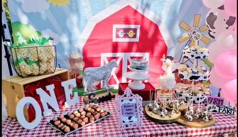 Farm Theme Birthday Party Dessert Table Farm Themed Dessert Table, Farm Treat Table, Farm Party Dessert Table, Farm Theme Birthday, Birthday Party Desserts, Party Dessert Table, Themed Desserts, First Birthday Themes, Farm Birthday