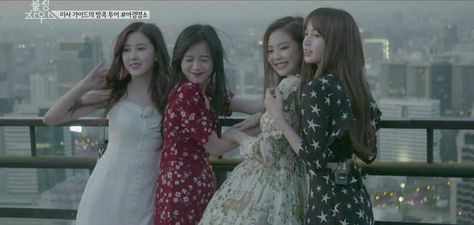 mj on Twitter: "I can't believe some blinks find blackpink house boring. I loved every second of it and I can't even count how many times I repeated the whole show  @BLACKPINK ctto… https://t.co/Rl9FgU0t3O" Blackpink Thailand, Blackpink House, Pink Film, Pink Photo, Long Hair Girl, W Concept, Jennie Lisa, Rosé Blackpink, Blackpink Photos