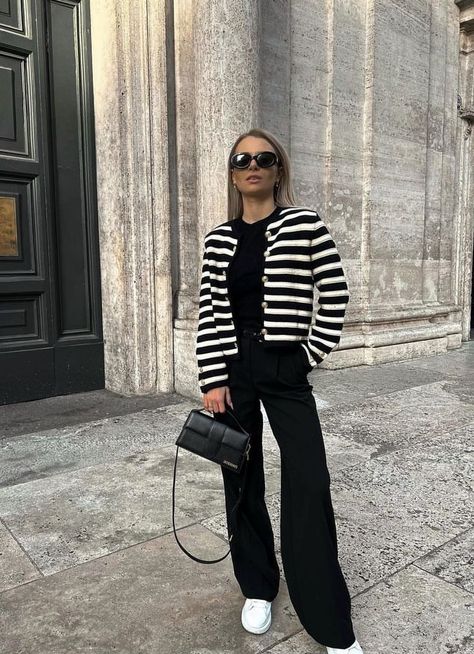 Stripe Cardigan Street Style, Pariscore Outfits, Striped Cardigan Outfit Aesthetic, Spring Work Outfits Office Chic Business Casual Street Styles, Striped Cardigan Outfit, Stripe Cardigan Outfit, Cool School Outfits, Women's Business Suits, Dresses Business Casual