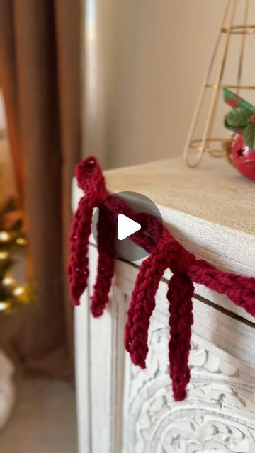 Jordan Lee ✨Lifestyle Content Creator✨ on Instagram: "Bow garland tutorial  #diy #christmasdiy #christmastutorial #howto #christmasdecor" Christmas Tassel Garland Diy, Crochet Bow Garland, Bow Garland Diy, Christmas Food Crafts, Crochet Christmas Garland, Diy Tassel Garland, Garland Tutorial, Bow Garland, Lifestyle Content Creator