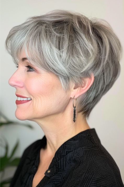 Textured Silver Pixie with Long Top Pixie Hairstyle For Women Over 50. Gray Long Pixie Haircut, Gray Pixie Haircut Over 50, Short Hairstyles For Women Over 60, Layered Pixie, Flattering Hairstyles, Short Silver Hair, Short Grey Hair, Hairstyles For Women Over 50, Edgy Short Hair