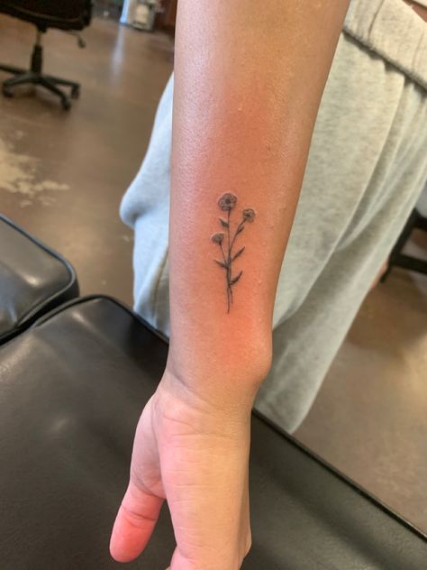 Alzheimers Tattoo, Small Best Friend Tattoos, Forget Me Not Tattoo, Grandma Tattoos, Side Wrist Tattoos, Anklet Tattoos, Forget Me Not Flower, Small Girl Tattoos, Cute Tiny Tattoos