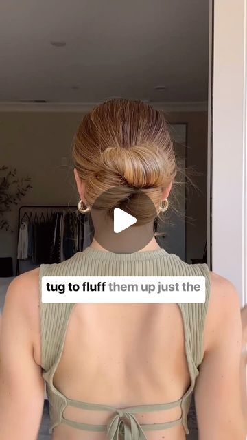 Clover Bun, Natural Hair Updo Wedding, Braided Top Knots, Hair Braiding Tool, Bridal Hair Buns, Cute Simple Hairstyles, A Ponytail, Hair Tutorials For Medium Hair, Natural Hair Updo