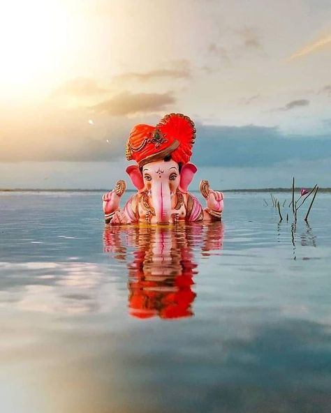 Ganesha Visarjan, Buddha Image Wallpaper Hd, Dussehra Wallpapers, Photos Of Ganesha, Festival Paint, Ganesh Ji Images, Ab De Villiers Photo, Meldi Ma Hd Photo, Amazing Animal Pictures