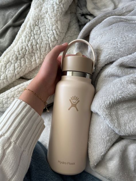 Aesthetic Hydro Flask, Hydro Flask Aesthetic, Aesthetic Hydroflask, Brown Water Bottle, Hydroflask Aesthetic, Reality Aesthetic, Aesthetic Water Bottle, Amazon Cart, Lip Combos