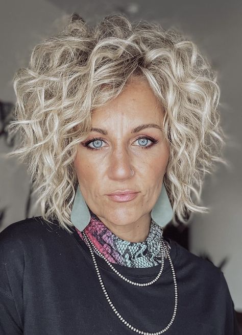 Curly Bob Hair Color Ideas, Wavy Perms For Short Hair, Blonde Curly Hair Over 50, Choppy Curly Haircuts, Perms For Round Faces, Shaggy Perm Short Hair, Wavy Bob Hairstyles Over 50, Blond Curly Bob, Stacked Bob Haircut Curly