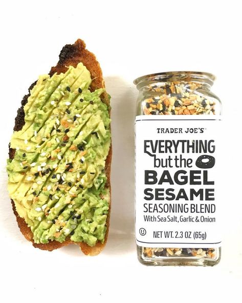 Trader Joe's Is Selling Everything Bagel Seasoning - Thrillist Bagel Avocado, Everything But The Bagel Seasoning, Sandwich Thins, Everything But The Bagel, Avo Toast, Avocado Dessert, Bagel Seasoning, Salt Flakes, Food Shopping