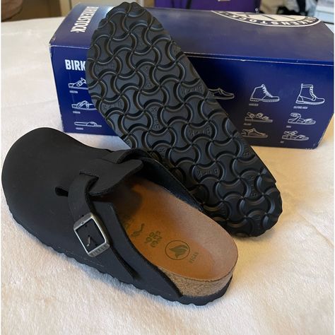 Brand New In Original Box! Size 6:) Originally $160 But Willing To Do $100 Or Best Offer! Burkin Stocks, Burken Stocks Shoes Birkenstock, Boston Birkenstock Black, Burken Stocks Shoes, Birkenstock Clogs Black, Black Clog Birkenstocks, All Black Birkenstocks, Black Birkenstocks, Black Birkenstock