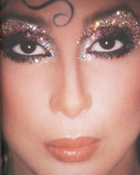 Studio 54 Makeup, 70’s Disco Makeup, Cher Makeup, Disco Makeup, Famous Makeup Artists, 70’s Disco, 70s Makeup, Disco Glam, Disco Style