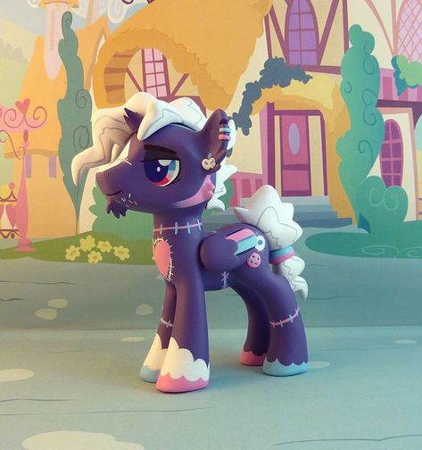 Mlp Figures, Mlp Customs, System Shock, My Little Pony Figures, Mlp Ocs, Mlp Pony, My Little Pony Pictures, Anime Figurines, Mlp My Little Pony