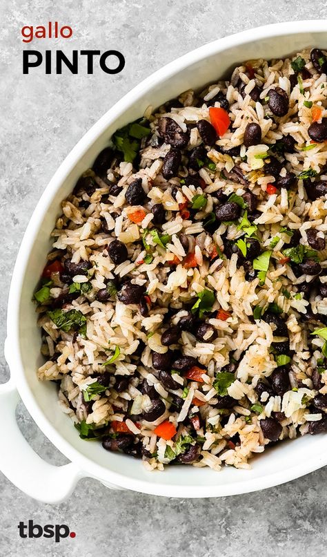 Costa Rican Rice, Veggie Dinner Recipes, Gallo Pinto, Rice And Beans Recipe, Latin American Recipes, Rice And Beans, Veggie Dinner, Sweet Peppers, Favorite Recipes Dinner