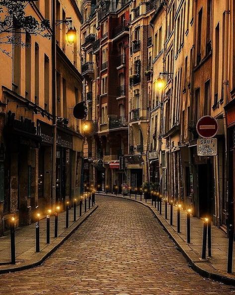 Saint Germain des Pres on Instagram: “Paris, Always Amazing Le Quartier latin se situe sur la rive gauche de la Seine à Paris dans le 5e arrondissement et dans le nord et l'est…” Instagram Paris, La Seine, La Rive, Rive Gauche, Saint Germain, Paris France, Places To Visit, Paris, France