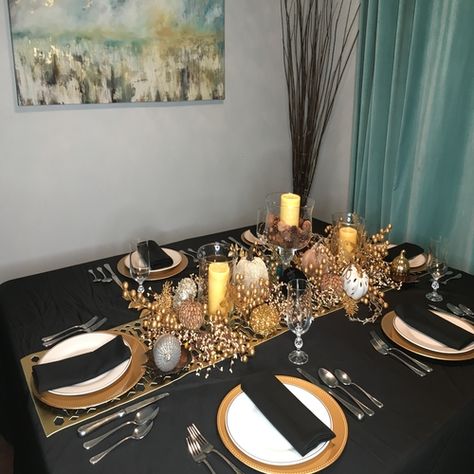 How to create a luxurious tablescape — Dallas Organizer Closet Office Organization, Formal Dinner Table, Resurrection Eggs, Happy Easter Sunday, Fall Tablescapes, Table Arrangement, Traditional Table, Southern Hospitality, 2023 Christmas