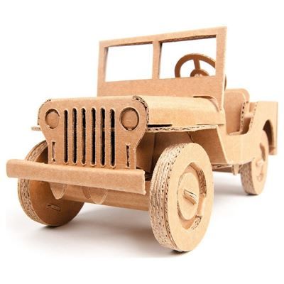 Voiture Jeep en carton brun à construire Leolandia de L'Atelier Chez Soi Cardboard Vehicles, Carton Diy, Cardboard Car, Cardboard Model, Trendy Toys, Cardboard Toys, Cardboard Sculpture, Cardboard Art, Letterpress Cards