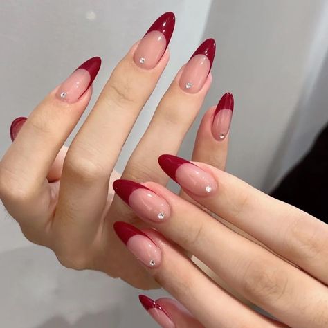 French Tip Nails One Color, Almond Nail Designs Neutral, Cherry Wine Nails French, Nail Ideas Natural Look, Maroon And Gold French Tip Nails, Simple And Pretty Nails, Staleto Nails Short Almond, Pink And Brown Almond Nails, Burgundy Elegant Nails