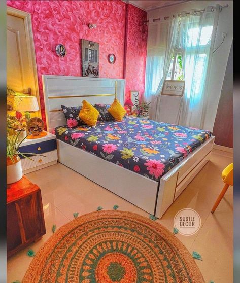 Room Decor Ideas Indian Style, Indian Bedroom Decor Simple, Small Indian Bedroom Decor, Bedding Luxury, Colorful Room Decor, Indian Bedroom Decor, Indian Room Decor, Indian Bedroom, Colourful Living Room Decor