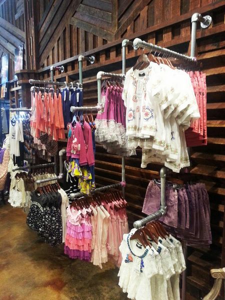 Kids Clothing Rack, Urban Kids, Boutique Display, Clothing Displays, Boutique Decor, Store Fixtures, Boutique Interior, Clothes Rack, Boutique Stores