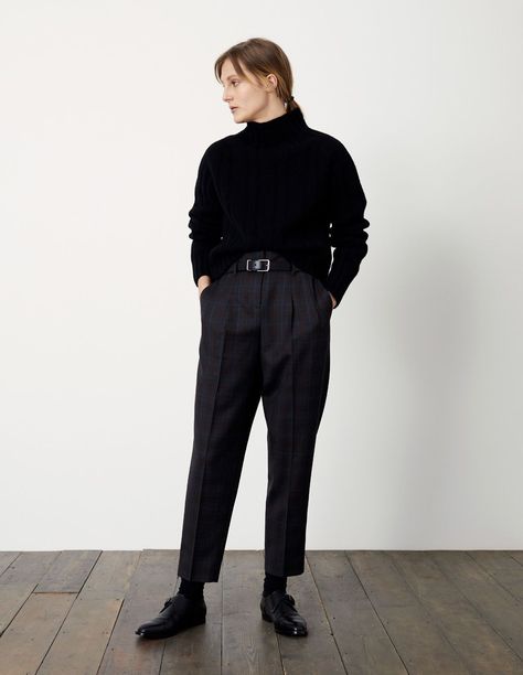 Charcoal Trousers Outfit, Turtle Neck Style, Trousers Outfit, Francoise Hardy, Trouser Outfit, My Purse, Margaret Howell, Fashion Guide, Pleated Trousers