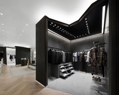 Givenchy Store, Luxury Clothing Store, Store Interiors, Retail Store Design, Store Design Interior, Store Interior, Shop Interior Design, Pop Up Store, Booth Design