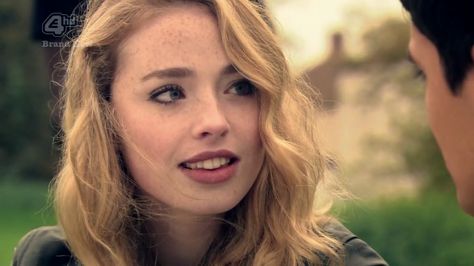 Freya Mavor as Dominique Weasley Freya Mavor Gif, Victorie Weasley, Kate Spade Quotes, Degrassi Next Class, Dominique Weasley, Freya Mavor, Skins Uk, Gif Hunt, Carlisle