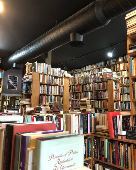 bookstore aesthetic houston literature vintage second-hand Second Hand Bookstore Aesthetic, Aesthetic Houston, Second Hand Bookstore, Bookstore Aesthetic, Library Aesthetic, Two Hands, Bookstore, Houston, Literature