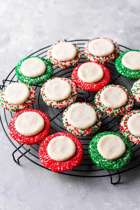 These fun and colorful stacked Christmas sprinkle cookies are deliciously soft and chewy, with crispy bites of sprinkles! Each cookie- Stacked Christmas Sprinkle Cookies, Stacked Christmas Cookies, Christmas Sprinkle Cookies, Sprinkle Cookies Recipe, Sugar Cookie Dough Recipe, Sugar Cookies With Sprinkles, Vegan Christmas Cookies, Plain Cookies, Christmas Sprinkles