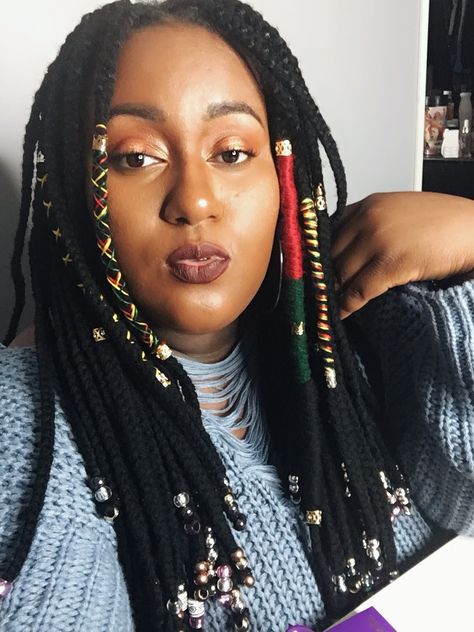 Yarn Dreadlocks, Black Braided Hairstyles Updos, Hair Braid Wrap, Yarn Braids Styles, How To Make Braids, Fashion Quiz, Hair Yarn, Natural Braided Hairstyles, Yarn Braids